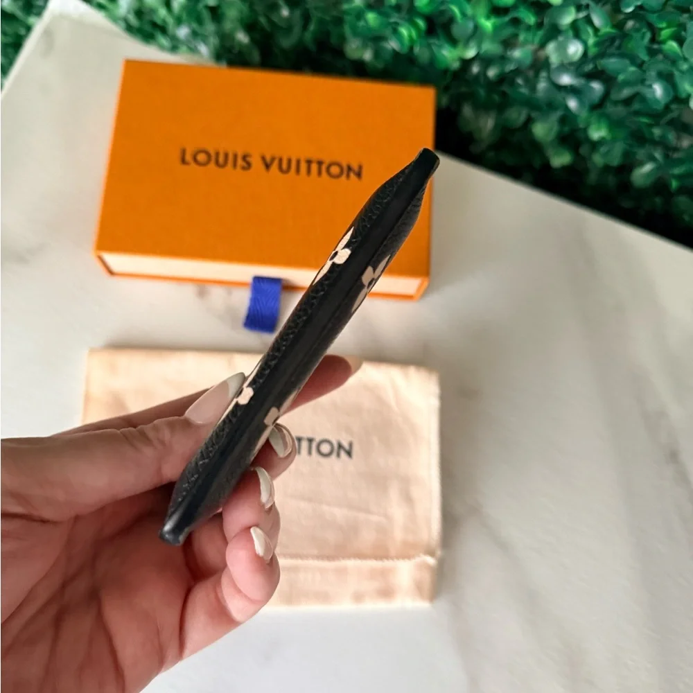 Louis Vuitton Monogram LV Card Holder in Empriente Black & Cream